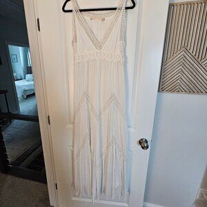 Chelsea & Violet off white